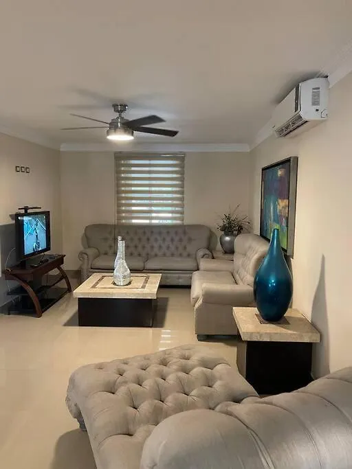 Casa Con Alberca En Excelente Ubicacion, Para Grupos Grandes De Personas Villa Mazatlan Mexico