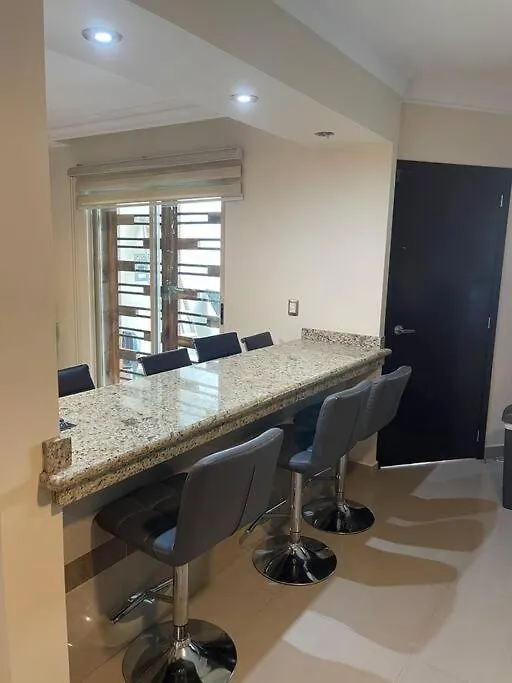 Casa Con Alberca En Excelente Ubicacion, Para Grupos Grandes De Personas Villa Mazatlan