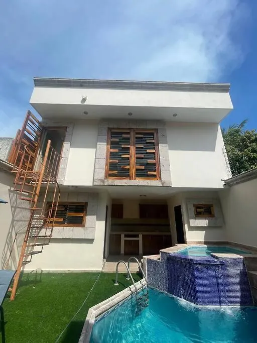 Casa Con Alberca En Excelente Ubicacion, Para Grupos Grandes De Personas Villa Mazatlan